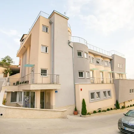 Aquasun Family Hotel 3*